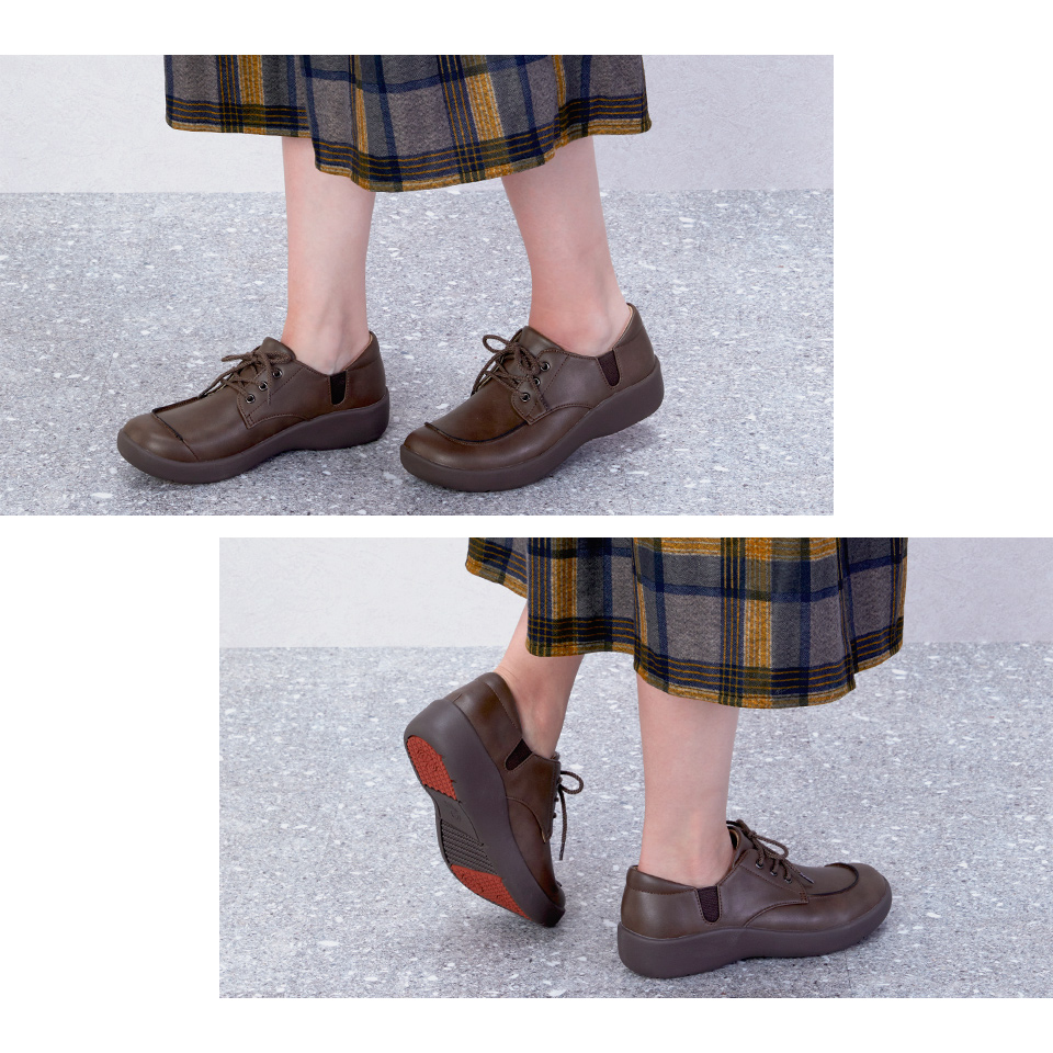 秋の足元にオススメ!ブラウンの足元アップ画像